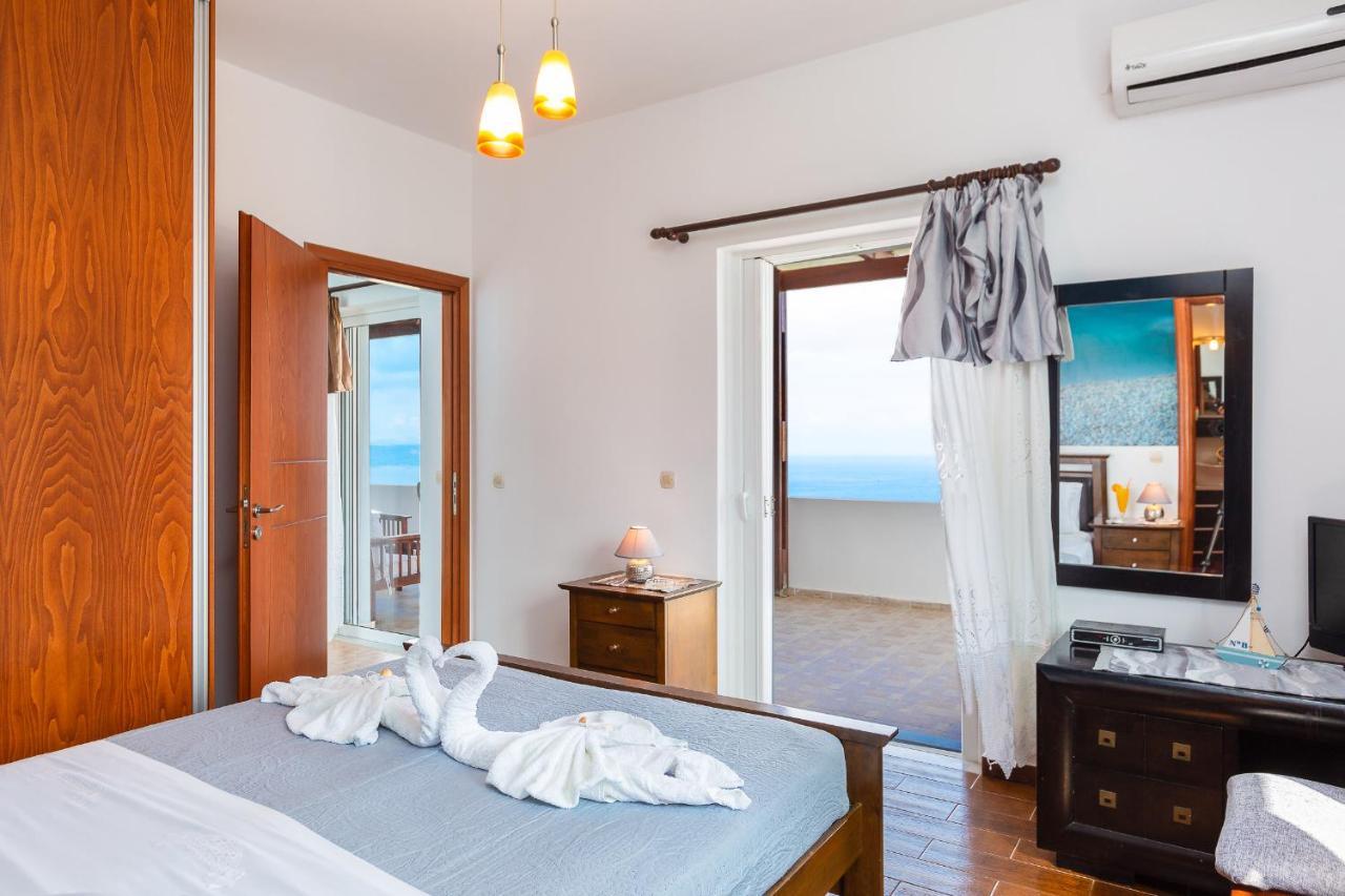 Ekaterini Vip Villa Plaka  Exteriör bild