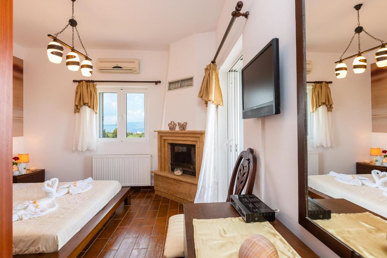 Ekaterini Vip Villa Plaka  Exteriör bild