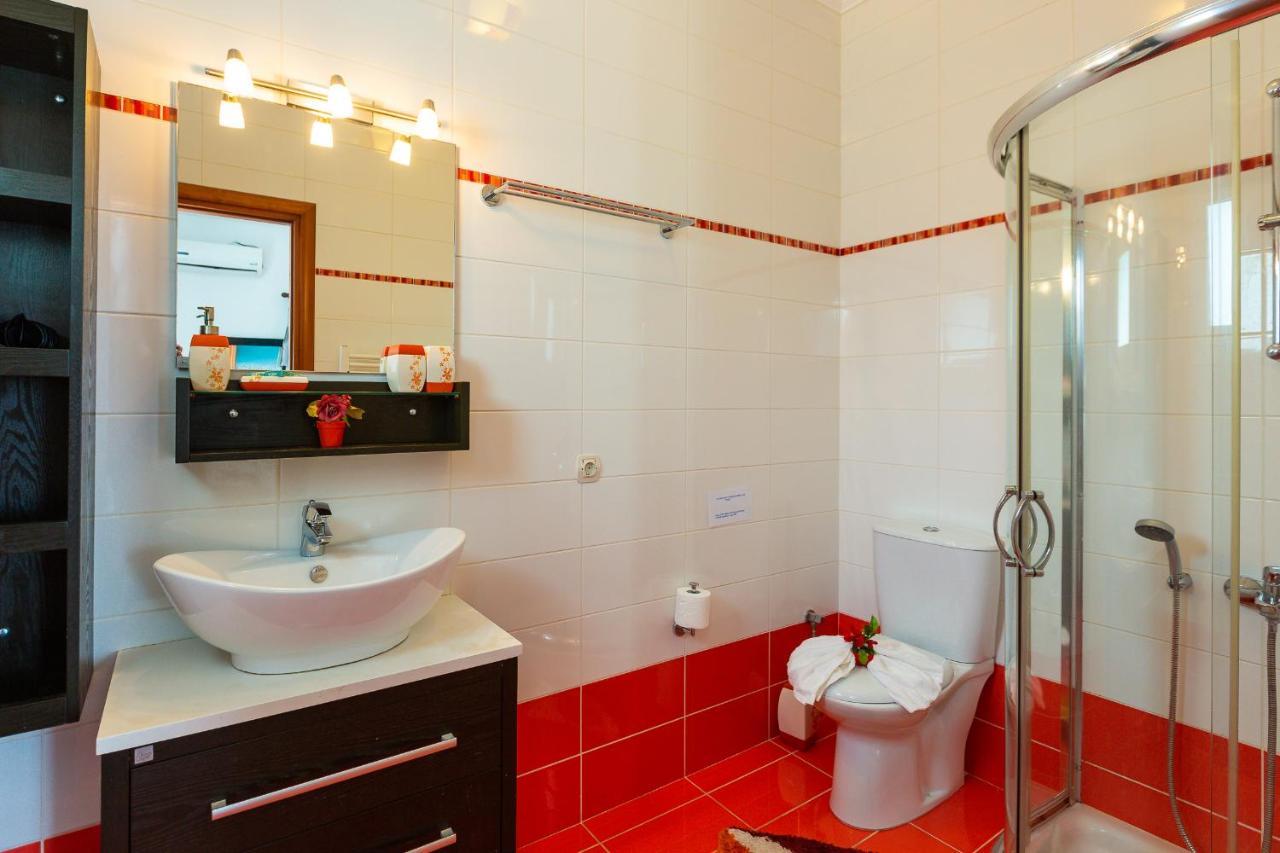 Ekaterini Vip Villa Plaka  Exteriör bild